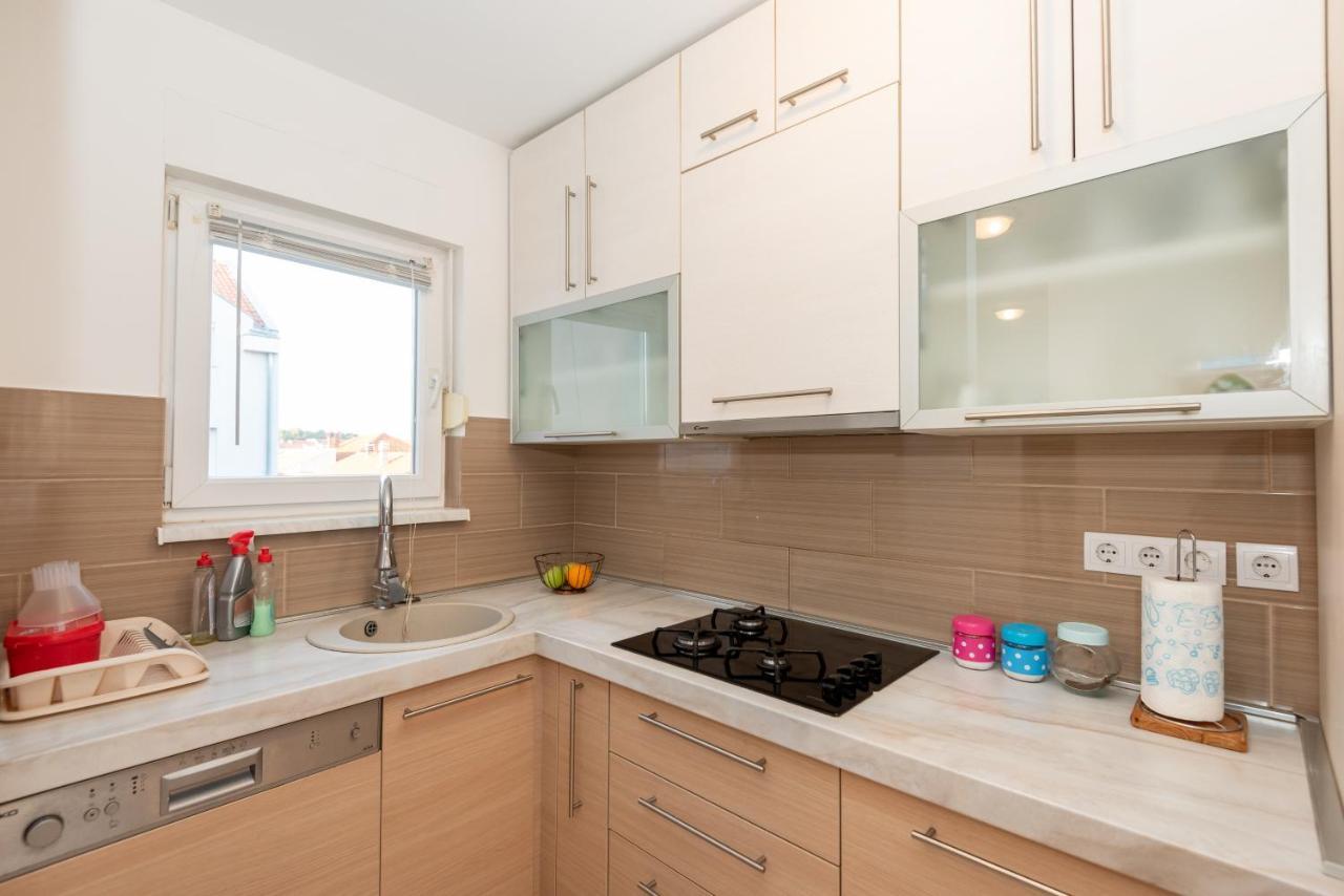Apartman Valter Zara Esterno foto
