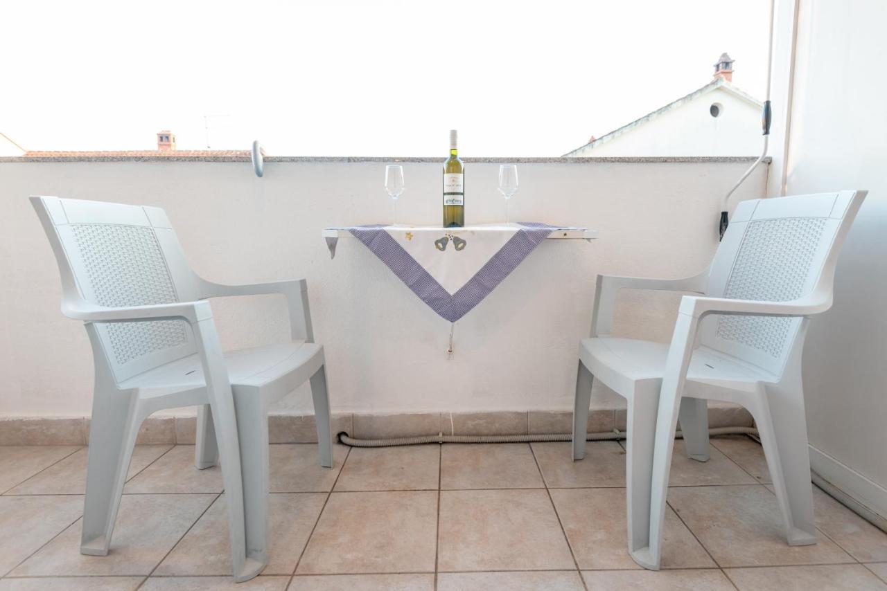 Apartman Valter Zara Esterno foto
