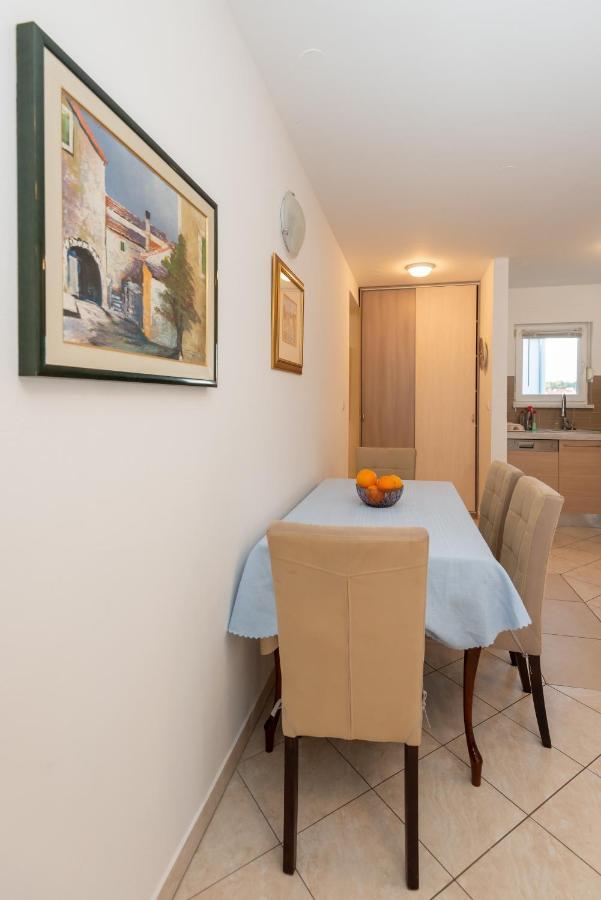 Apartman Valter Zara Esterno foto