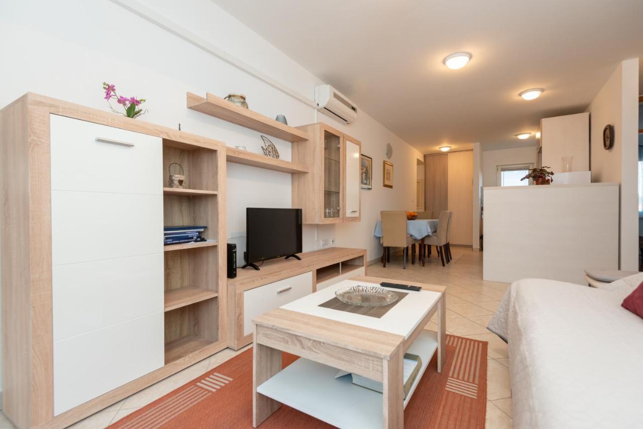 Apartman Valter Zara Esterno foto