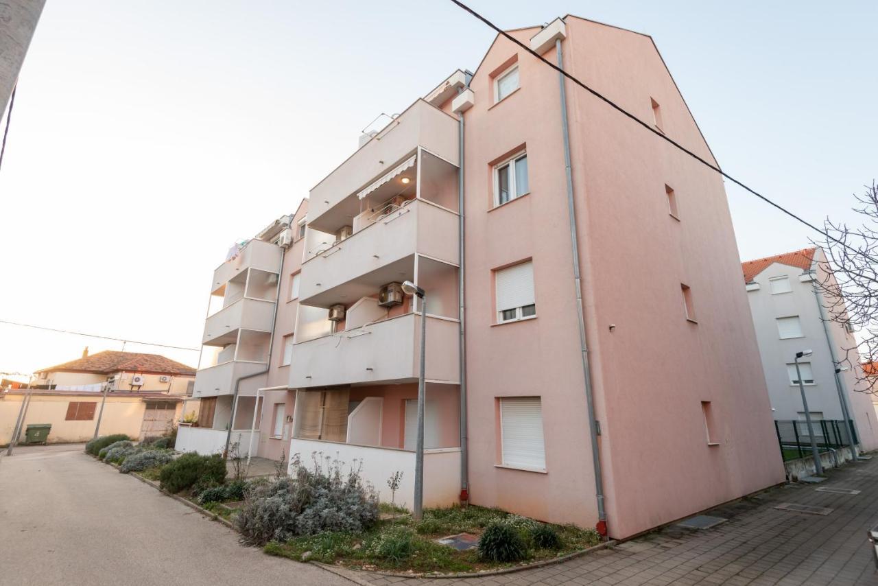 Apartman Valter Zara Esterno foto