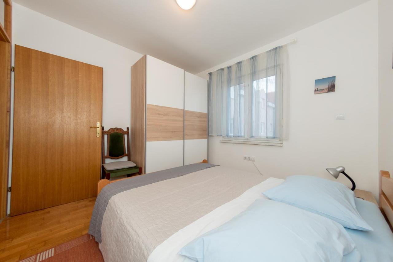 Apartman Valter Zara Esterno foto